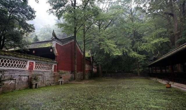 A scenic view of Guiyang Matouzhai Gujianzhuqun