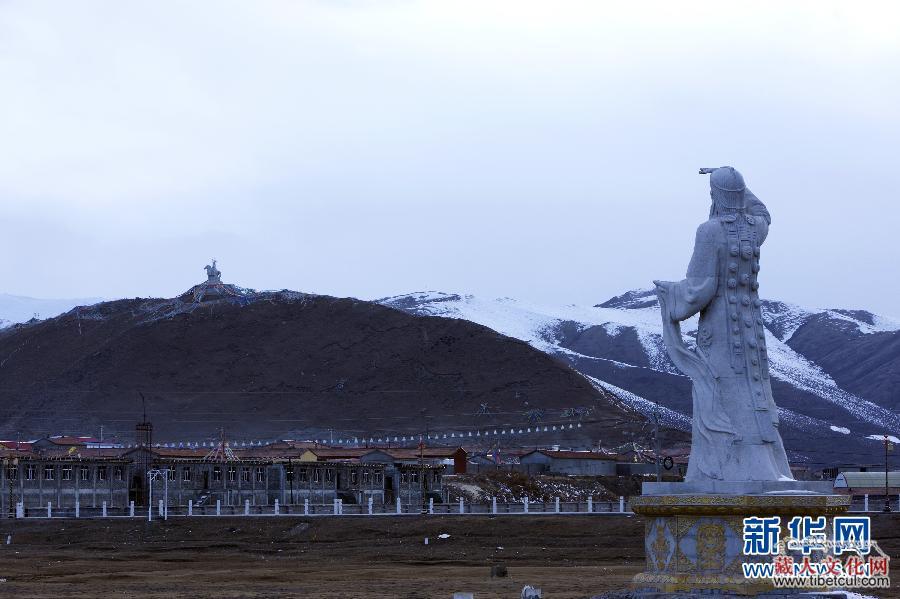 A scenic view of Guoluo Heping Jiefang Jiniandi