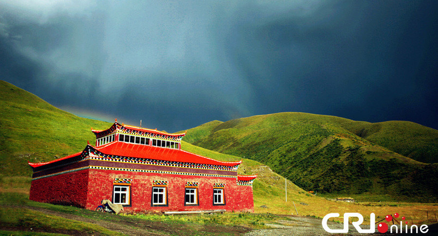 A scenic view of Guoluo Heping Jiefang Jiniandi