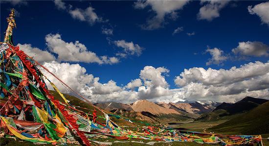 A scenic view of Guoluo Lajiasi
