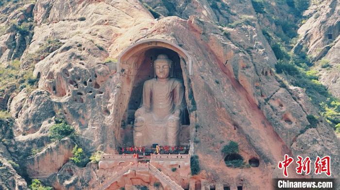 A scenic view of Guyuan Xumishan Shiku