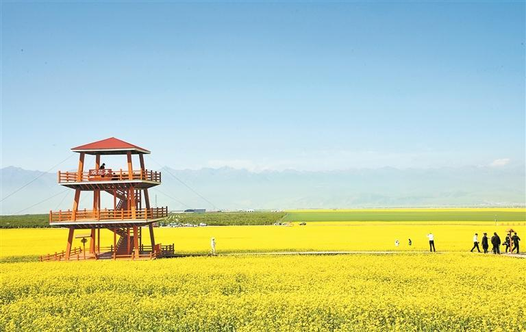 A scenic view of Haibei Menyuan Gucheng