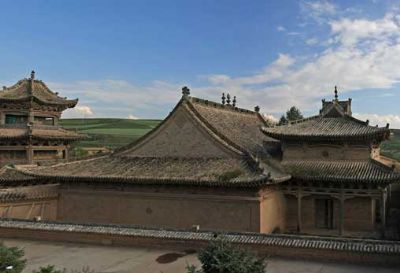 A scenic view of Haidong Hongshuiquan Qingzhensi