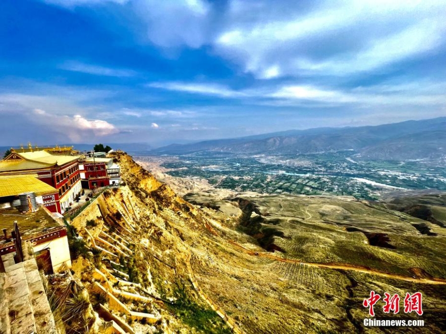 A scenic view of Haidong Quezangsi