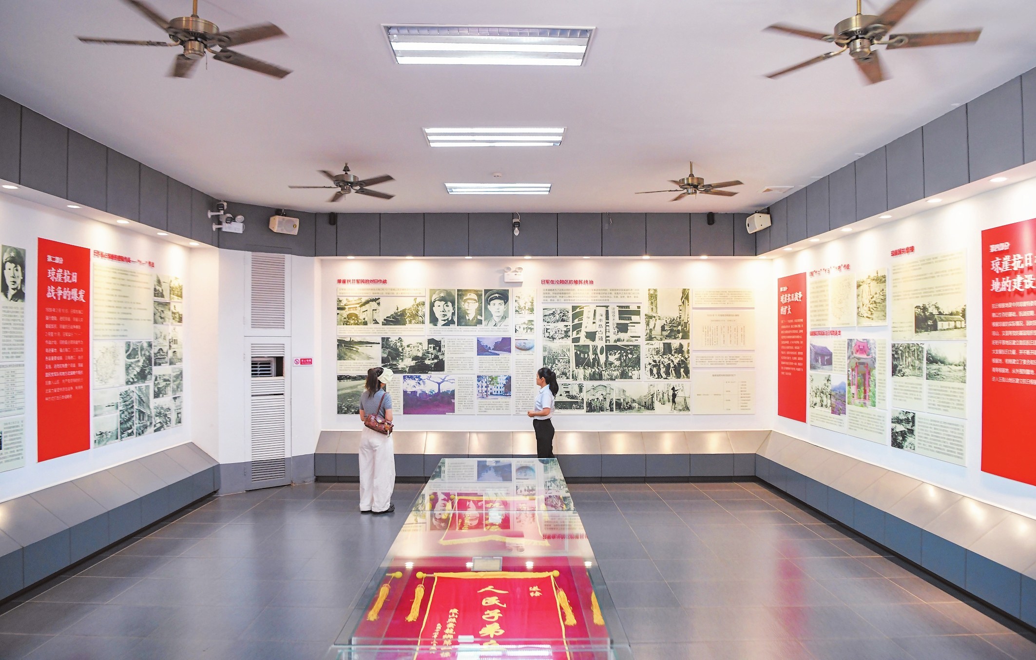 A scenic view of Haikou Qiongya Gongnong Hongjun Yunlong Gaibian Jiuzhi