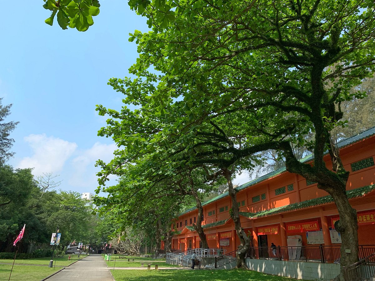 A scenic view of Haikou Xiuying Paotai