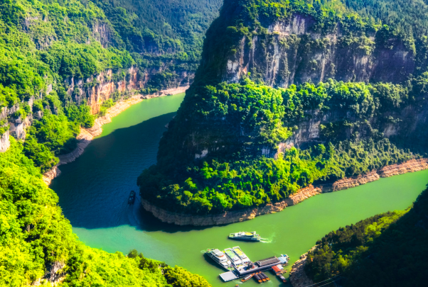 A scenic view of Haikou Zhonggong Qiongya Diyici Daibiaodahui Jiuzhi