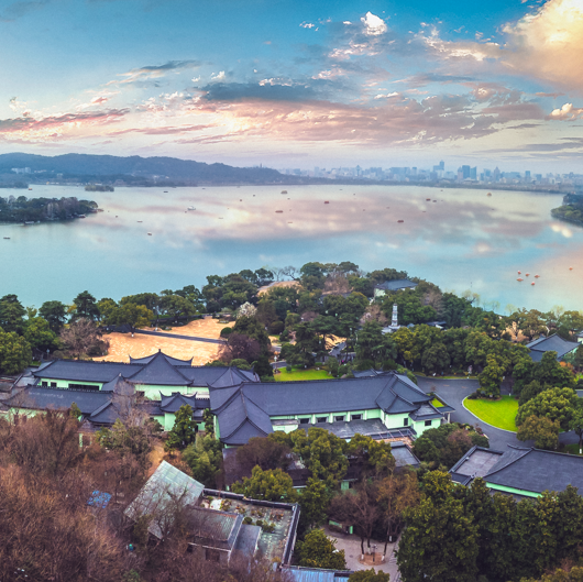 A scenic view of Haikou Zhonggong Qiongya Diyici Daibiaodahui Jiuzhi