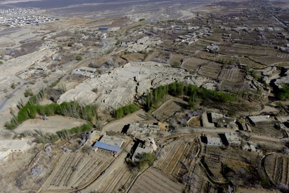A scenic view of Hami Dahe Gucheng
