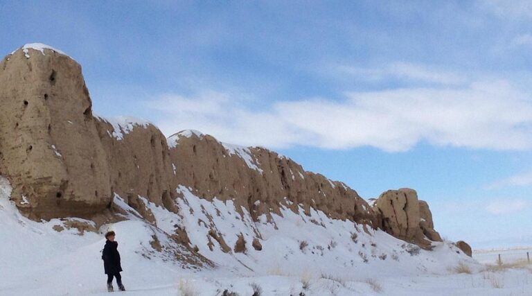 Discover the Enchanting Hami Dahe Gucheng: A Hidden Gem in Xinjiang