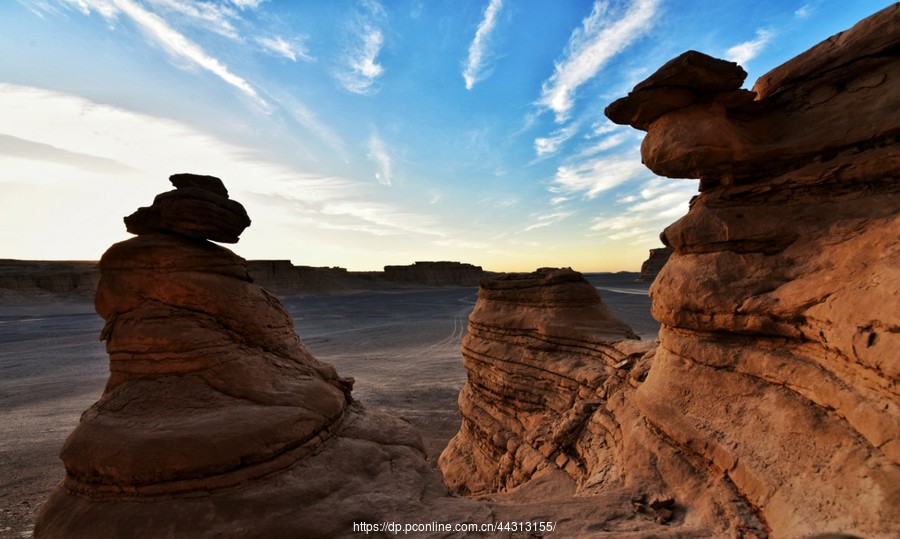 A scenic view of Hami Dahe Gucheng