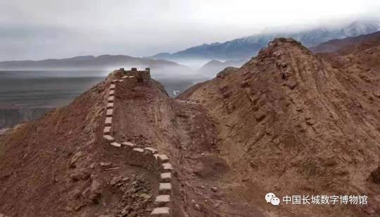 A scenic view of Hami Jingnei Fengsui Yizhi