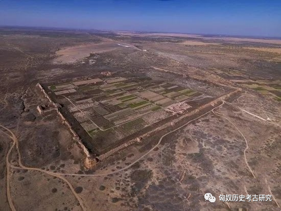 A scenic view of Hami Yuegongtai Xiheigou Yizhiqun