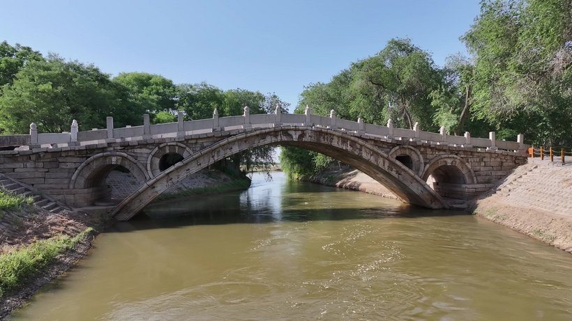 A scenic view of Handan Hongji Bridge