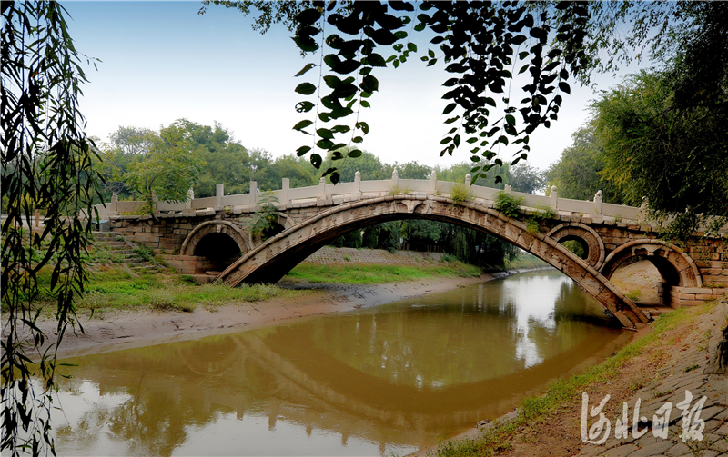 A scenic view of Handan Hongji Bridge