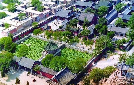 A scenic view of Handan Huangliangmeng Luxian Shrine