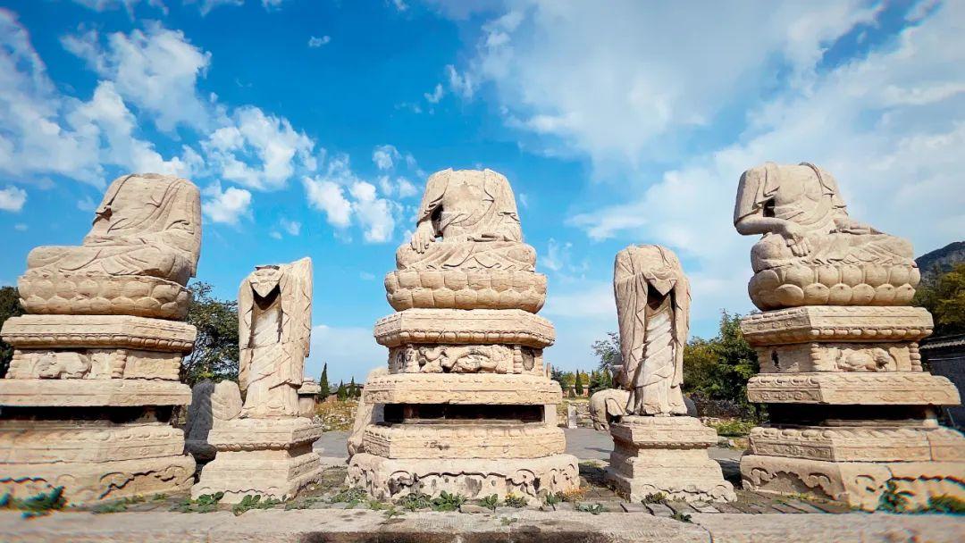 A scenic view of Handan Quli Thousand Buddha Grottoes