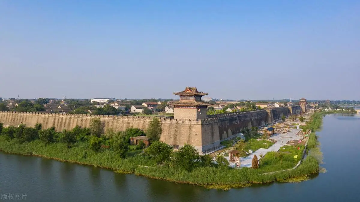 A scenic view of Handan Tianqing Temple Main Hall