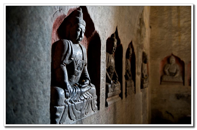 A scenic view of Handan Xiangtangshan Grottoes