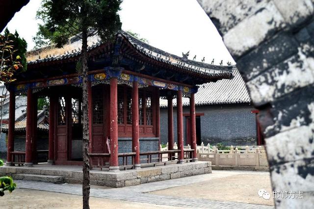 A scenic view of Handan Yuquan Temple Main Hall