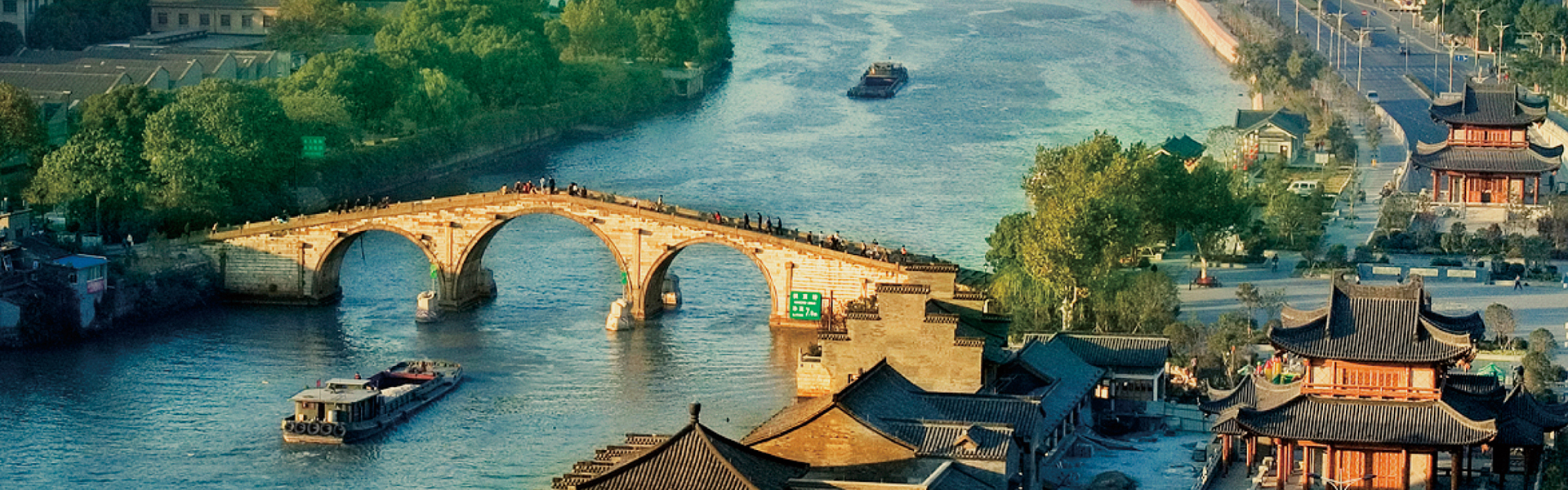A scenic view of Hangzhou Dayunhe
