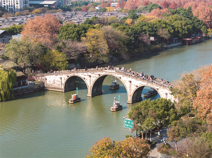 A scenic view of Hangzhou Dayunhe