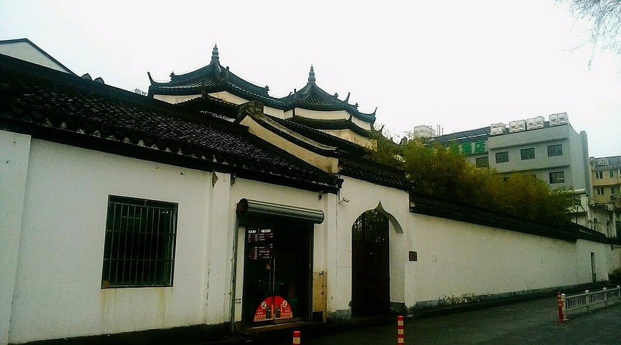 A scenic view of Hangzhou Fenghuangsi