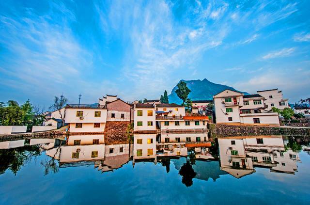 A scenic view of Hangzhou Guyidao