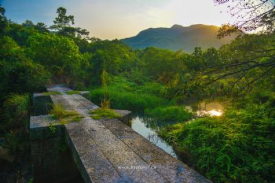 A scenic view of Hangzhou Guyidao