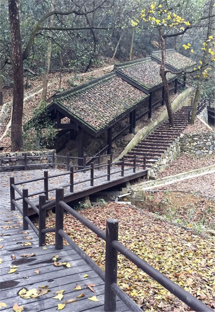 A scenic view of Hangzhou Jiaotanxia He Laohudong Yaozhi