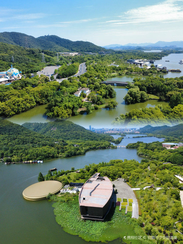 A scenic view of Hangzhou Kuahuqiao Yizhi