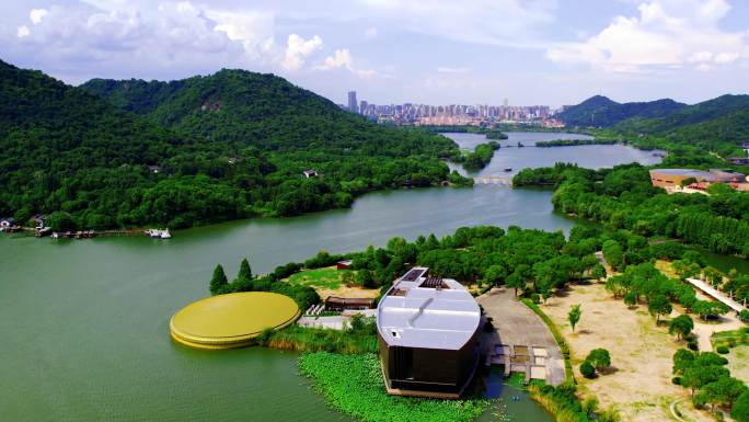 A scenic view of Hangzhou Kuahuqiao Yizhi