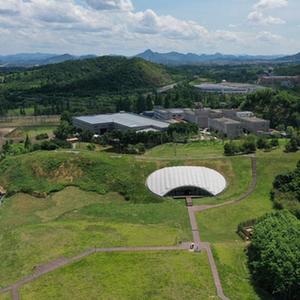 A scenic view of Hangzhou Liyuyshan Laohuling Shuiba Yizhi