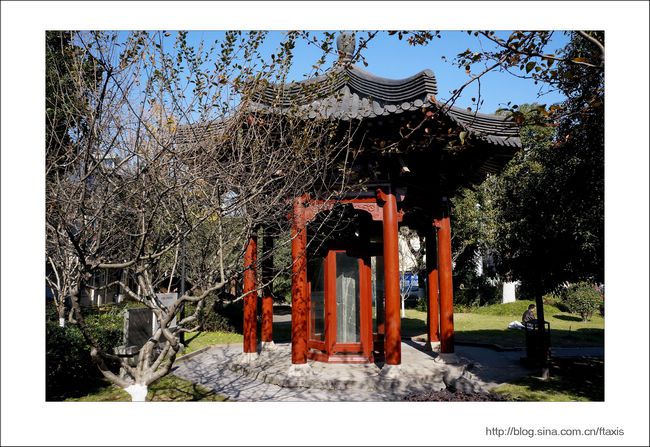 A scenic view of Hangzhou Longxingsi Jingchuang