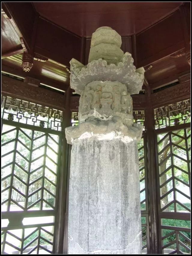 A scenic view of Hangzhou Longxingsi Jingchuang