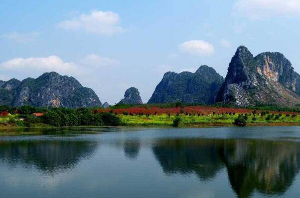 A scenic view of Hangzhou Mayinchu Guju