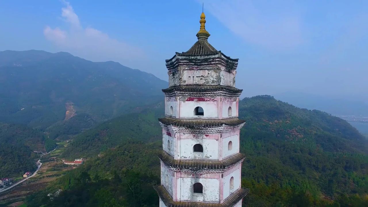 A scenic view of Hangzhou Meicheng Nanfengta He Beifengta