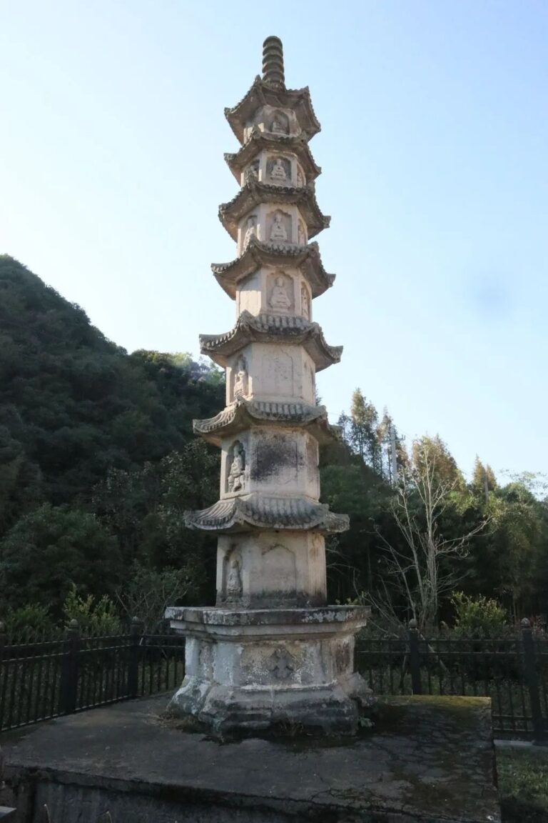 The Spiritual Splendor of Puqingsi Shita in Hangzhou: A Must-Visit