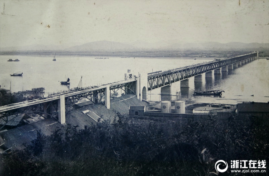 A scenic view of Hangzhou Qiantangjiang Daqiao