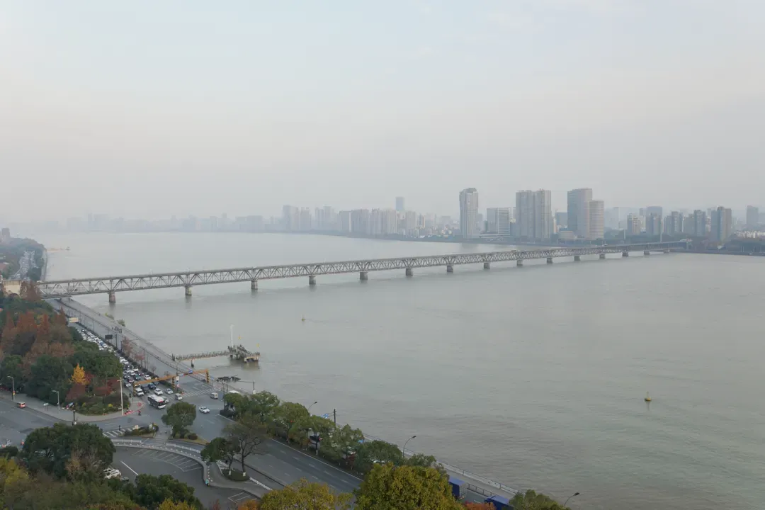A scenic view of Hangzhou Qiantangjiang Daqiao