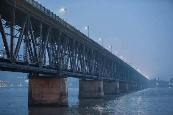 A scenic view of Hangzhou Qiantangjiang Daqiao