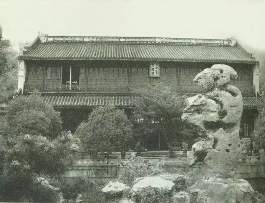 A scenic view of Hangzhou Wenlange