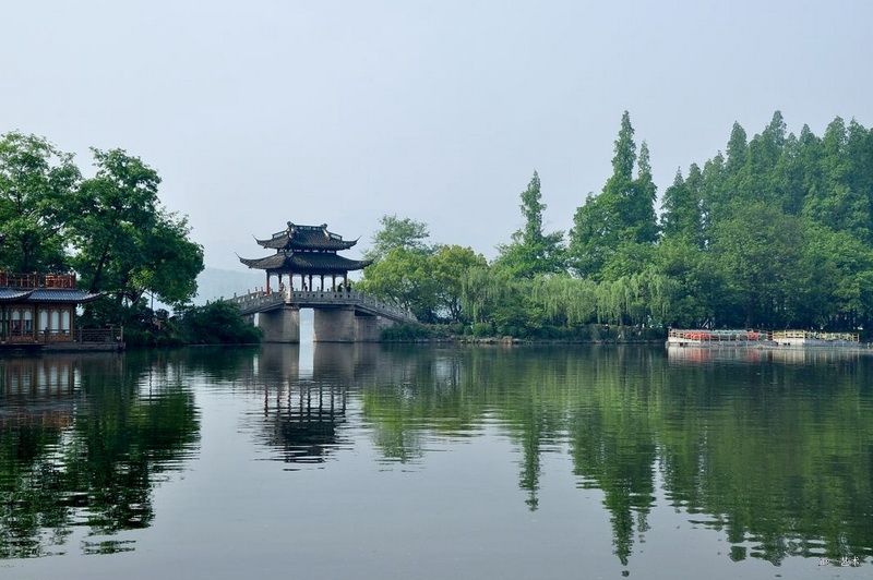 A scenic view of Hangzhou Xihu Shijing