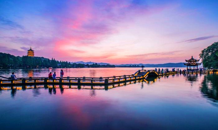 A scenic view of Hangzhou Xihu Shijing