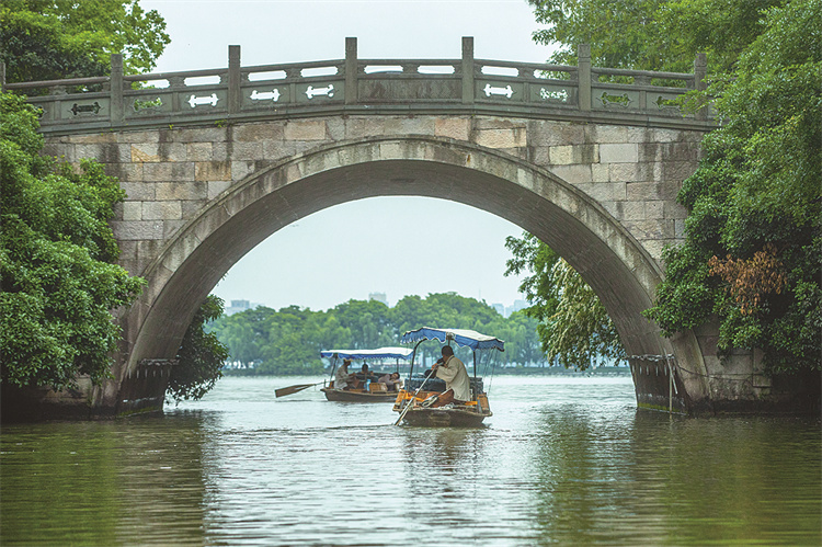 A scenic view of Hangzhou Xishanqiao