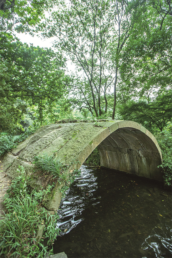A scenic view of Hangzhou Xishanqiao