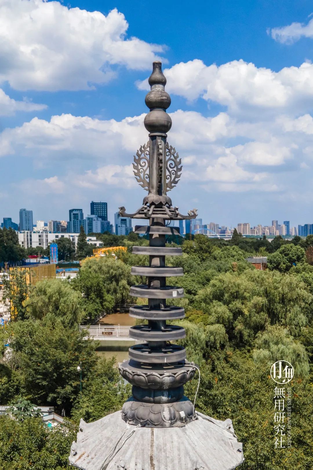 A scenic view of Hangzhou Zhakou Baita