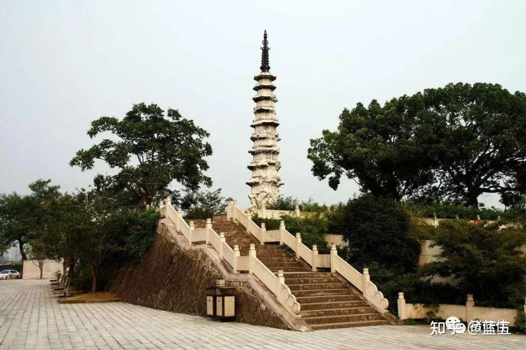 A scenic view of Hangzhou Zhakou Baita