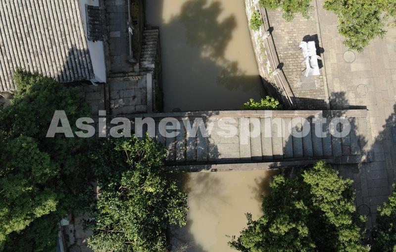 A scenic view of Hangzhou Zhongyiqiao