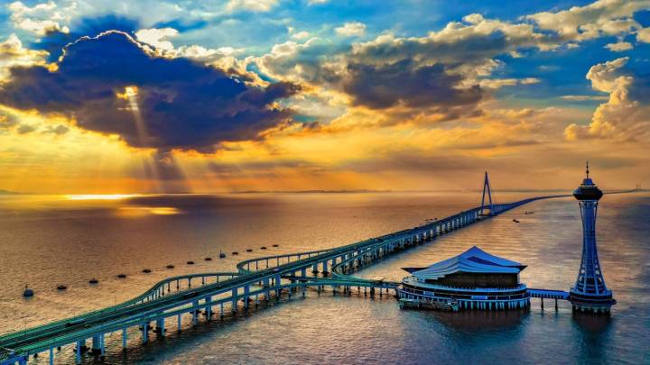 A scenic view of Hangzhou Zhongyiqiao
